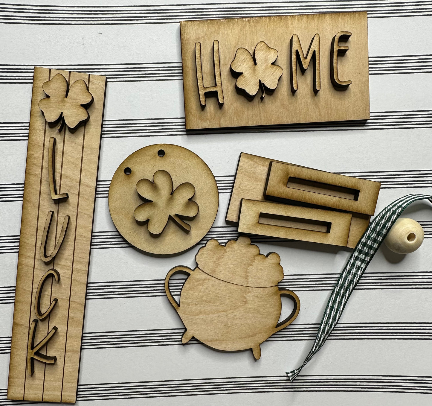 St. Paddy’s Day Mini Door Decor