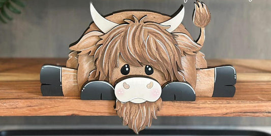 Highland Cow Shelf Hugger